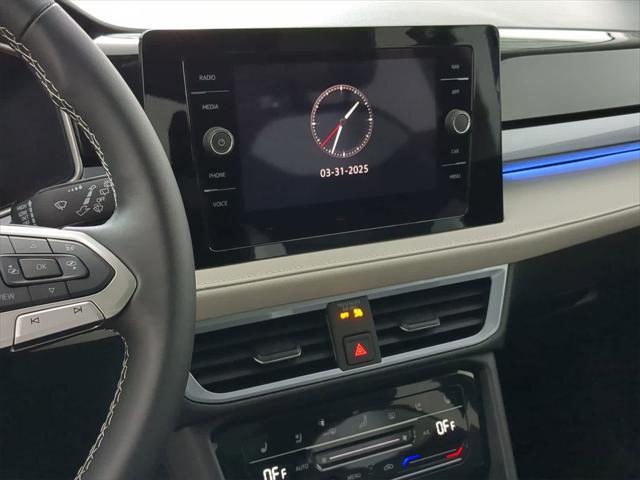 Photo of 2025 Pure White Volkswagen Taos