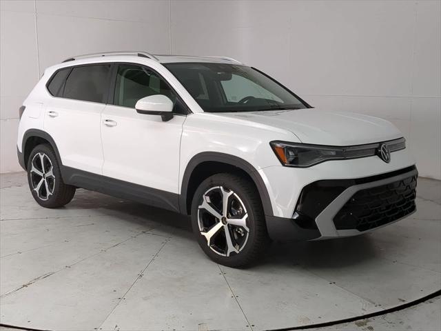 Photo of 2025 Pure White Volkswagen Taos