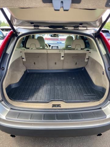 Photo of 2012 Gold Volvo XC60