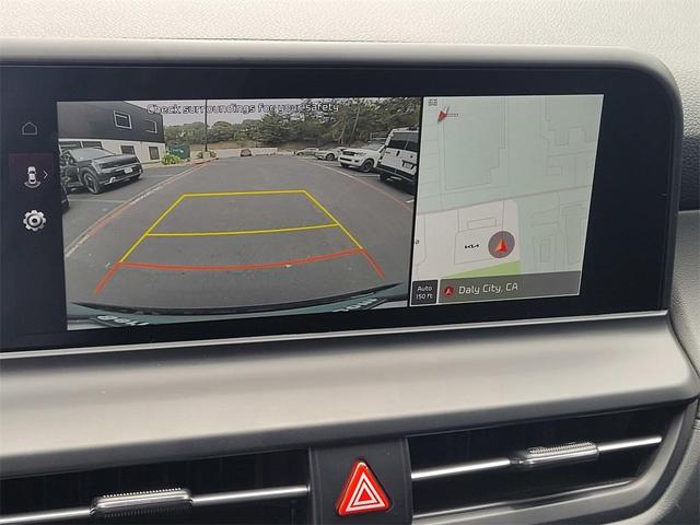 Photo of 2024 Pluton Blue/Black Roof Kia Seltos