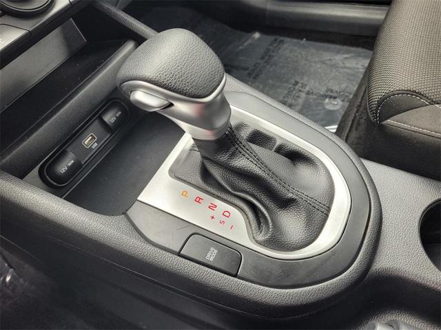 Photo of 2023 Snow White Pearl Kia Forte