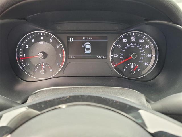 Photo of 2023 Snow White Pearl Kia Forte