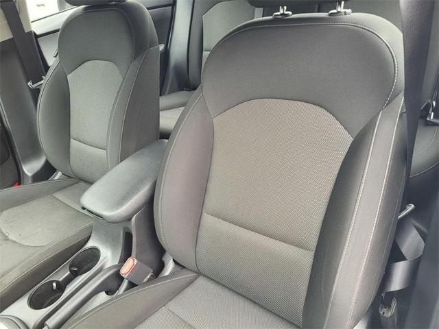 Photo of 2023 Snow White Pearl Kia Forte