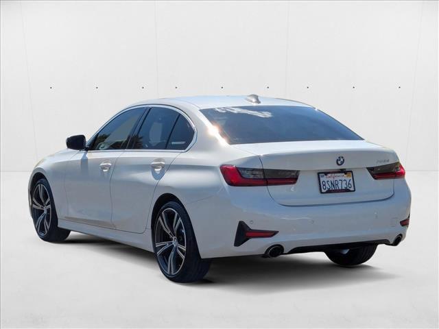 Photo of 2021 Alpine White BMW 330