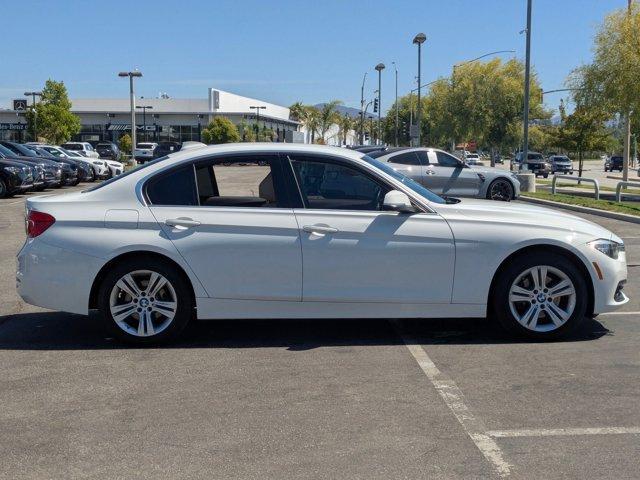 Photo of 2017 Alpine White BMW 330