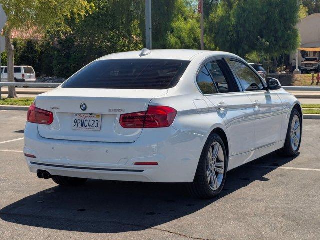 Photo of 2017 Alpine White BMW 330