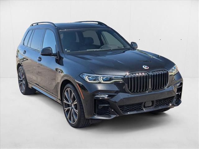 Photo of 2022 Black Sapphire Metallic BMW X7