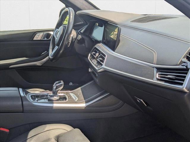 Photo of 2022 Black Sapphire Metallic BMW X7