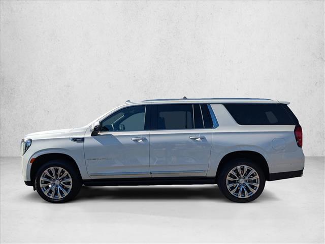 Photo of 2024 White Frost Tri-Coat GMC Yukon XL