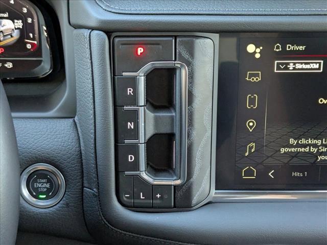 Photo of 2024 White Frost Tri-Coat GMC Yukon XL