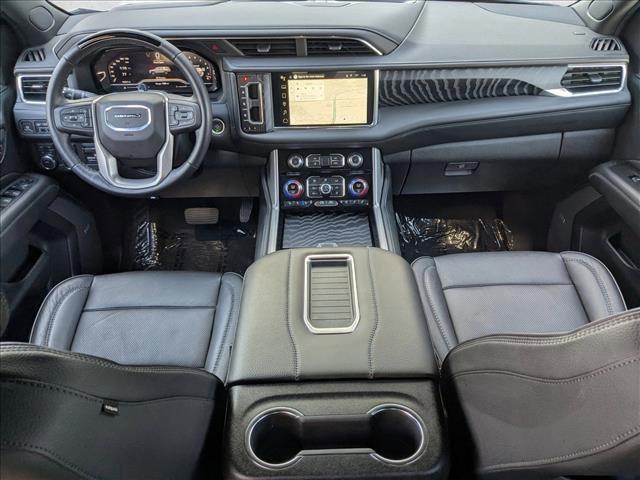 Photo of 2024 White Frost Tri-Coat GMC Yukon XL