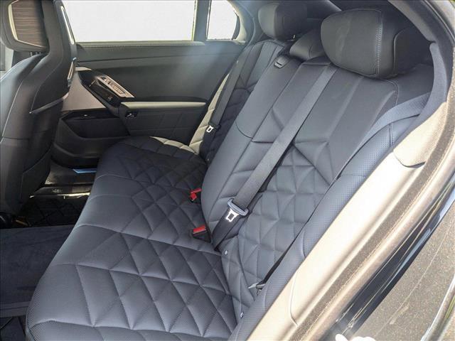 Photo of 2025 Black Sapphire Metallic BMW 740