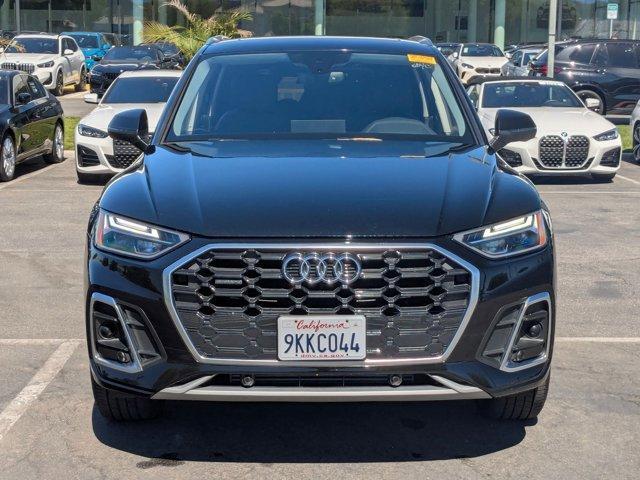 Photo of 2023 Mythos Black Metallic Audi Q5