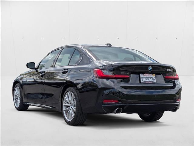 Photo of 2023 Black Sapphire Metallic BMW 330