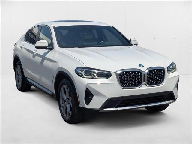 Photo of 2023 Alpine White BMW X4