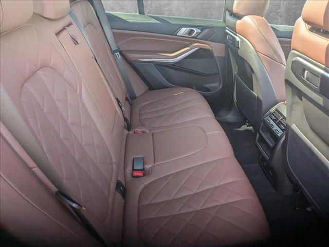 Photo of 2024 Manhattan Green Metallic BMW X5 PHEV