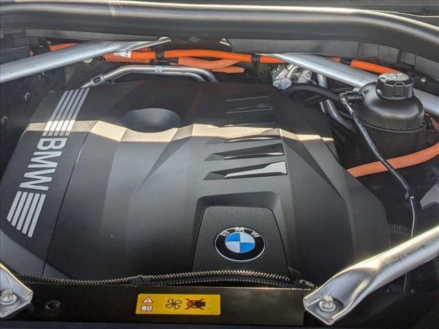 Photo of 2024 Manhattan Green Metallic BMW X5 PHEV