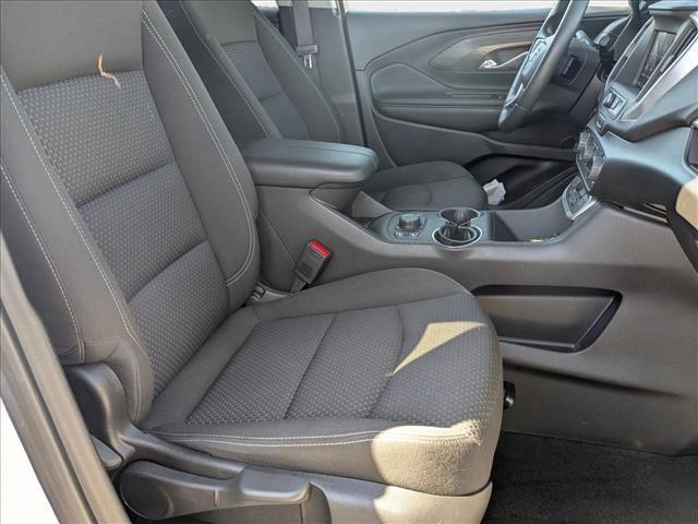 Photo of 2023 Summit White GMC Terrain