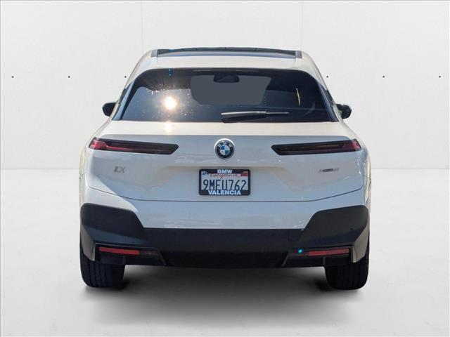 Photo of 2025 Alpine White BMW iX