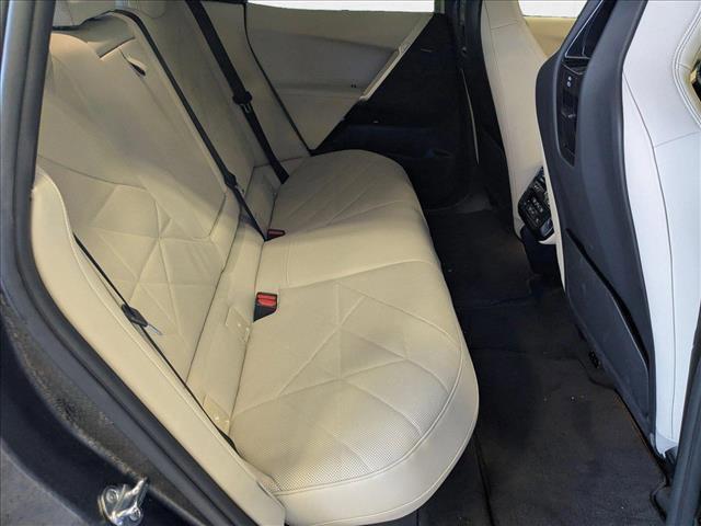Photo of 2025 Alpine White BMW iX