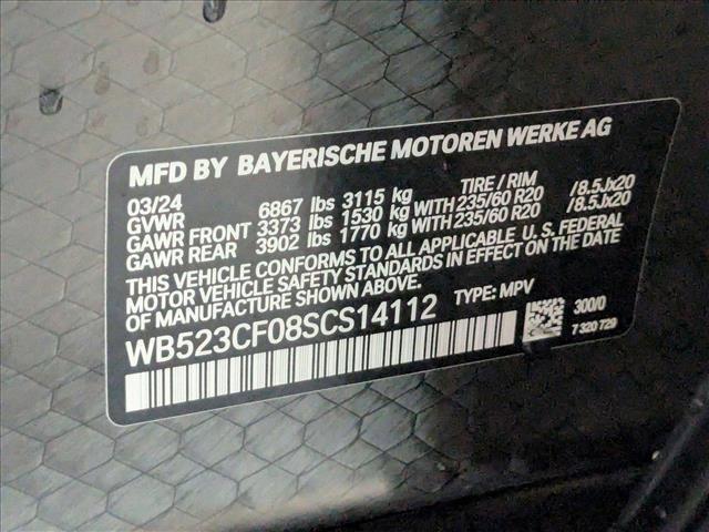Photo of 2025 Alpine White BMW iX