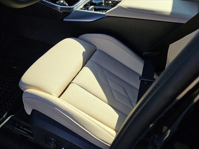 Photo of 2025 Black Sapphire Metallic BMW X3