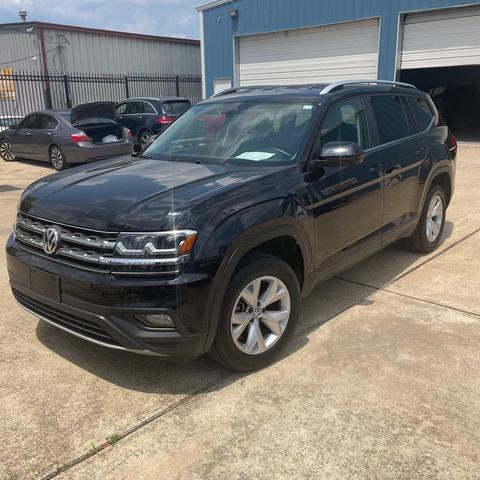 Photo of 2018 Deep Black Volkswagen Atlas