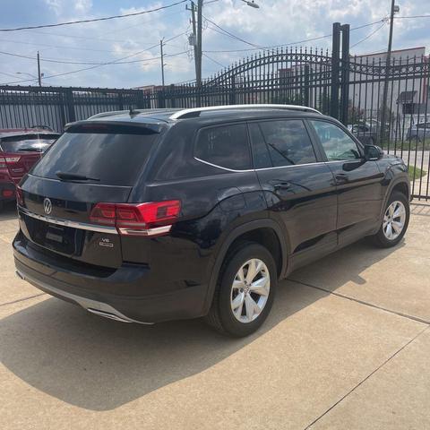 Photo of 2018 Deep Black Volkswagen Atlas