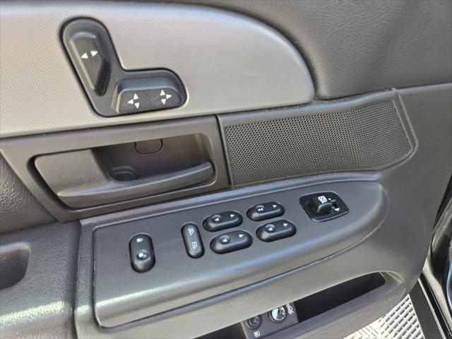 Photo of 2003 Black Clearcoat Mercury Marauder