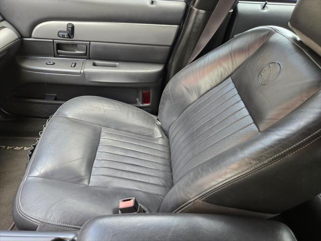 Photo of 2003 Black Clearcoat Mercury Marauder