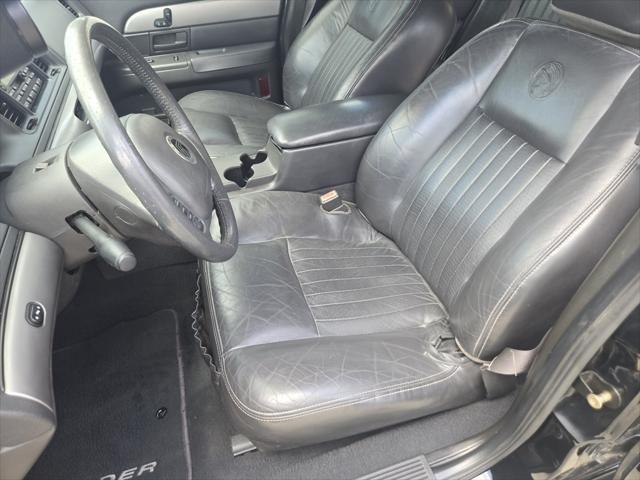 Photo of 2003 Black Clearcoat Mercury Marauder