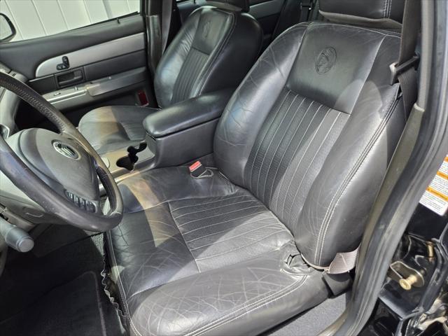 Photo of 2003 Black Clearcoat Mercury Marauder