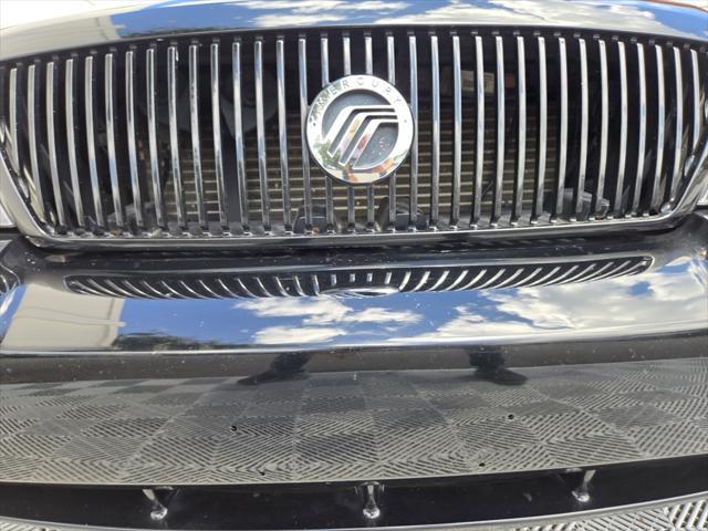 Photo of 2003 Black Clearcoat Mercury Marauder