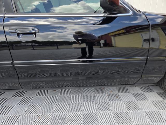 Photo of 2003 Black Clearcoat Mercury Marauder