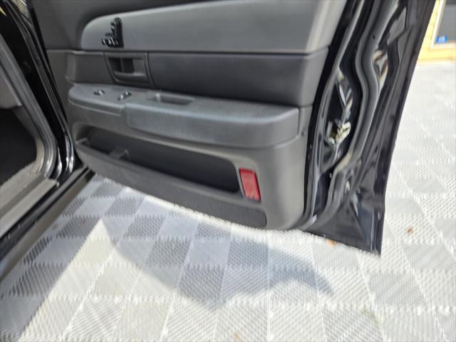 Photo of 2003 Black Clearcoat Mercury Marauder