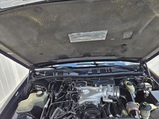 Photo of 2003 Black Clearcoat Mercury Marauder