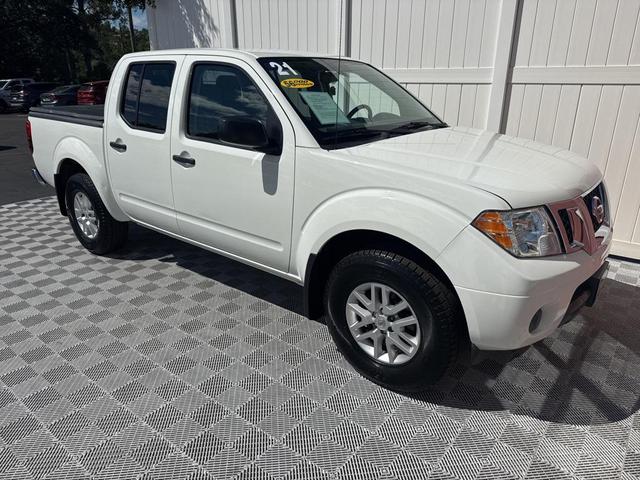 Photo of 2021 Glacier White Nissan Frontier