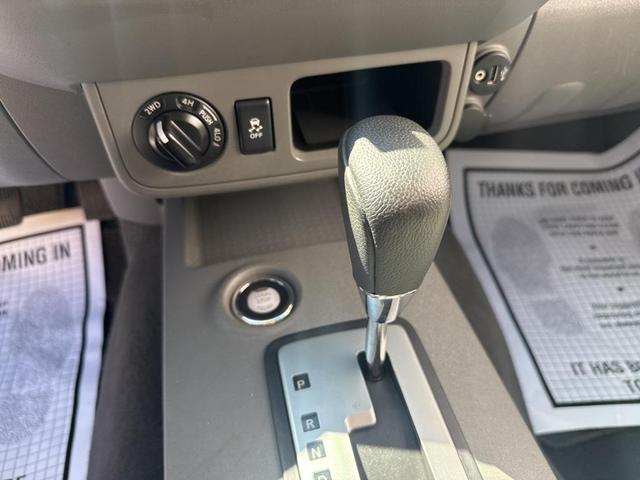 Photo of 2021 Glacier White Nissan Frontier