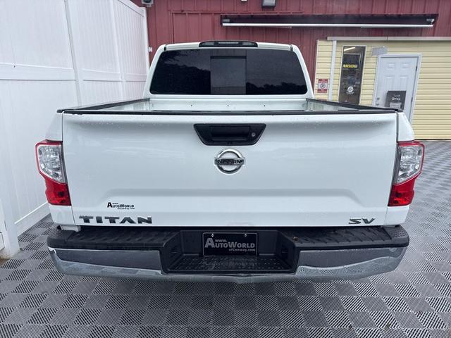 Photo of 2019 Glacier White Nissan Titan