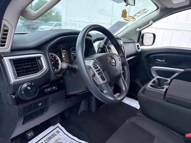 Photo of 2019 Glacier White Nissan Titan
