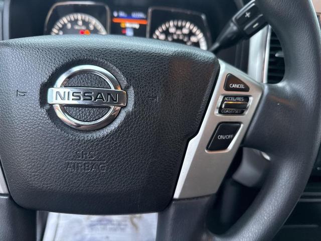 Photo of 2019 Glacier White Nissan Titan