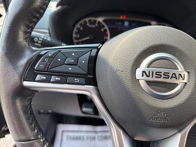Photo of 2022 Super Black Clearcoat Nissan Altima