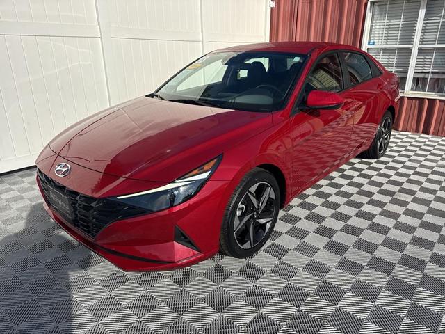 Photo of 2023 Scarlet Red Pearl Hyundai ELANTRA