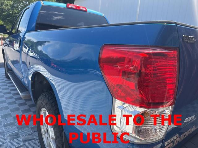 Photo of 2010 Blue Toyota Tundra