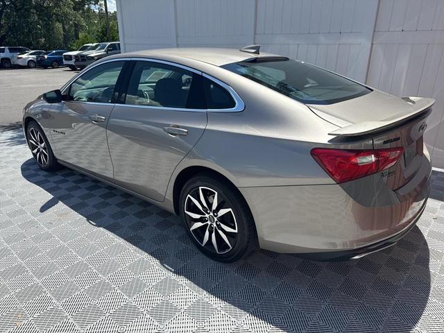 Photo of 2022 Mineral Gray Metallic Chevrolet Malibu