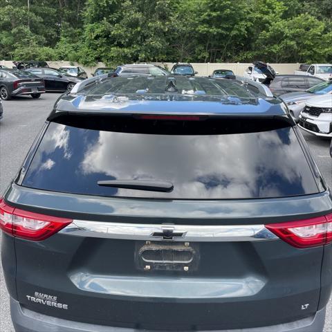 Photo of 2018 Graphite Metallic Chevrolet Traverse