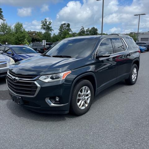 Photo of 2018 Graphite Metallic Chevrolet Traverse
