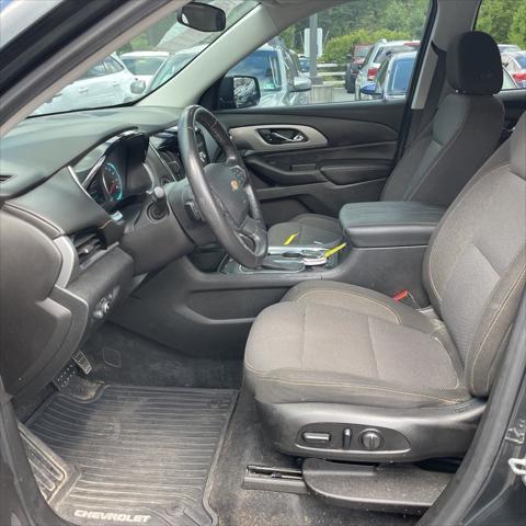 Photo of 2018 Graphite Metallic Chevrolet Traverse