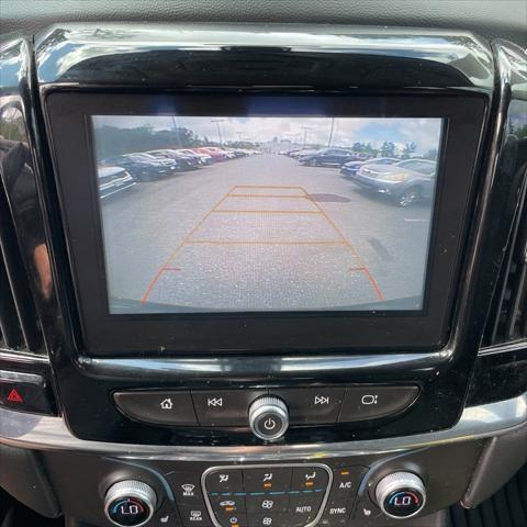 Photo of 2018 Graphite Metallic Chevrolet Traverse