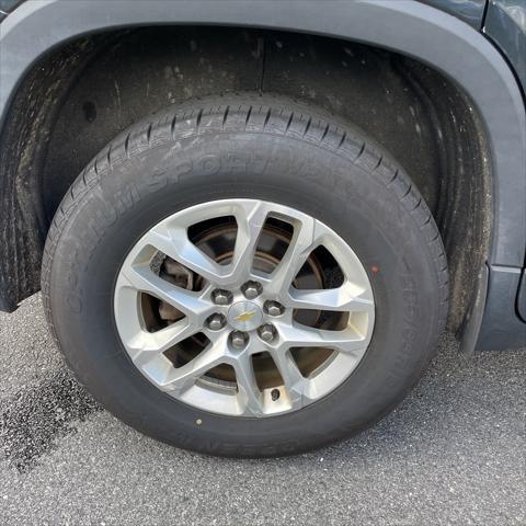 Photo of 2018 Graphite Metallic Chevrolet Traverse